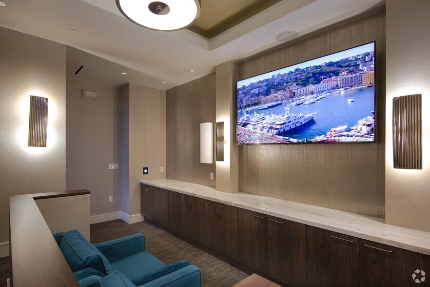 More Photos Of 2450 Valdez St, Oakland Apartments For Lease