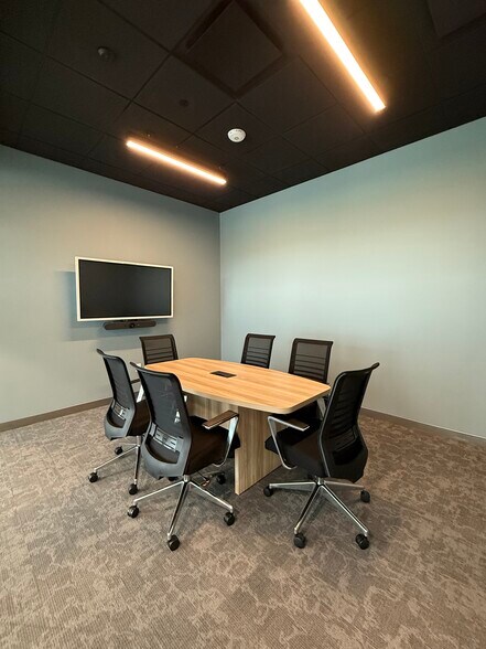 More Photos Of 7100 Guilford Dr, Frederick Coworking Space