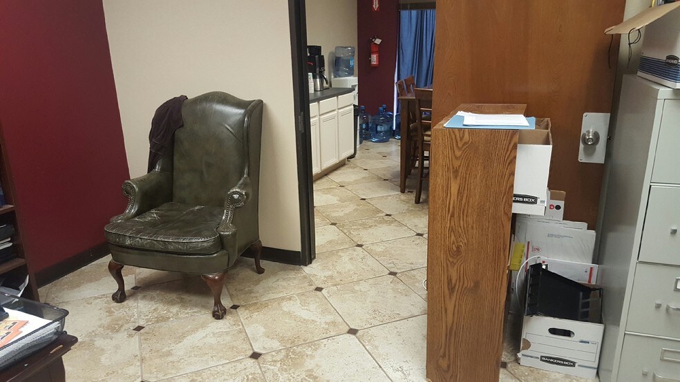 More Photos Of 606 Rollingbrook Dr, Baytown Medical For Lease