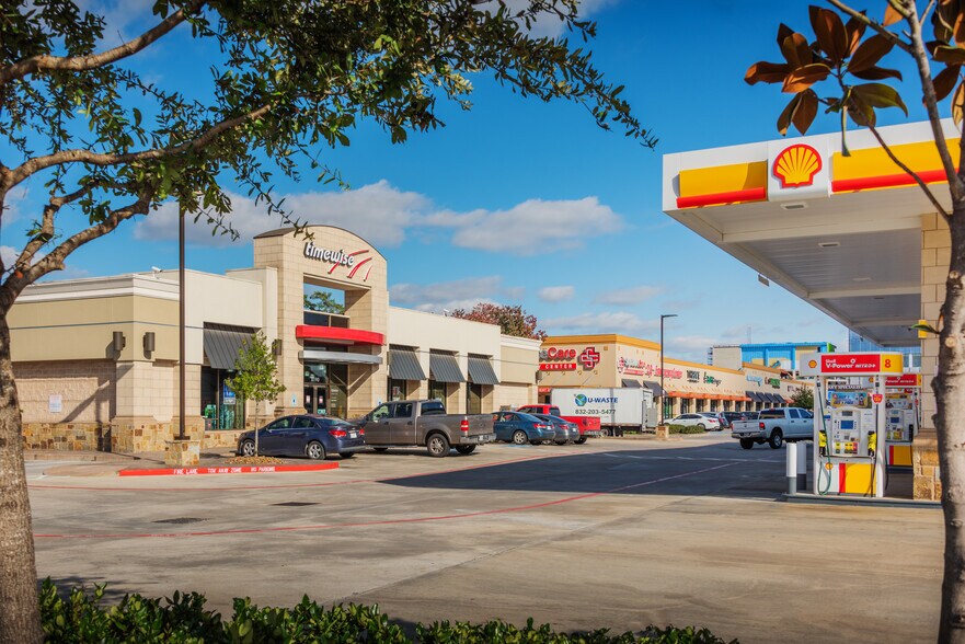 More Photos Of 1022 Wirt Rd, Houston Unknown For Lease