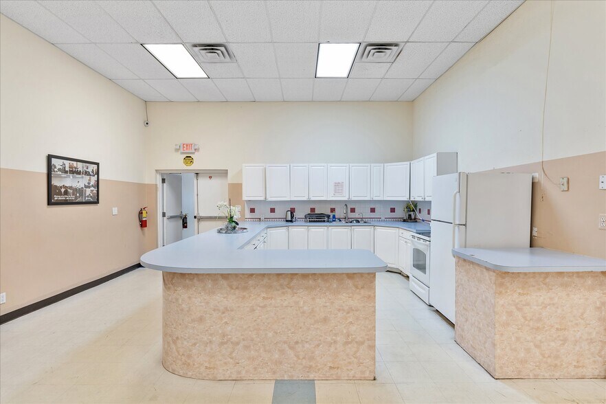 More Photos Of 2601-2699 N State Road 7, Lauderhill Unknown For Lease