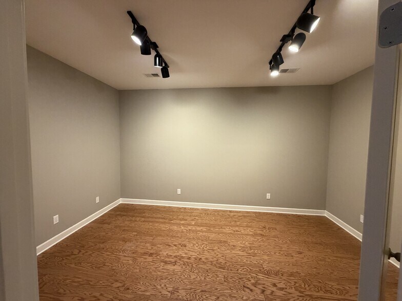 More Photos Of , Mount Juliet Office For Sale