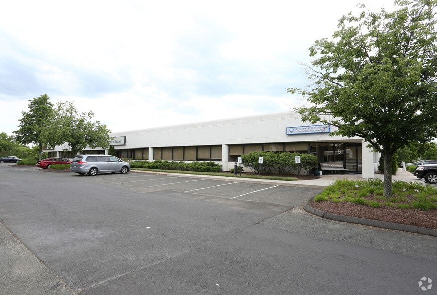 More Photos Of 375 Willard Ave, Newington Medical For Lease