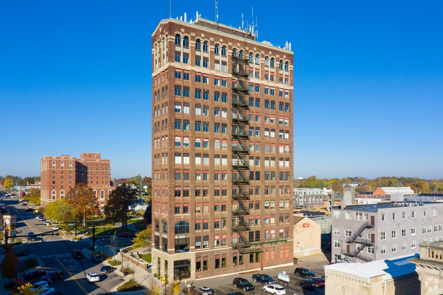 More Photos Of 180 W Michigan Ave, Jackson Office Residential For Lease