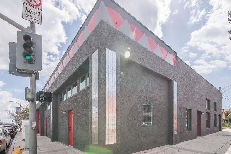 More Photos Of 1100 E 7th St, Long Beach Apartments For Sale