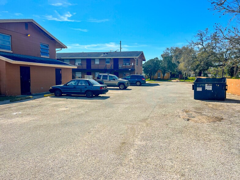 More Photos Of 214-218 S Tampa Ave, Orlando Apartments For Sale