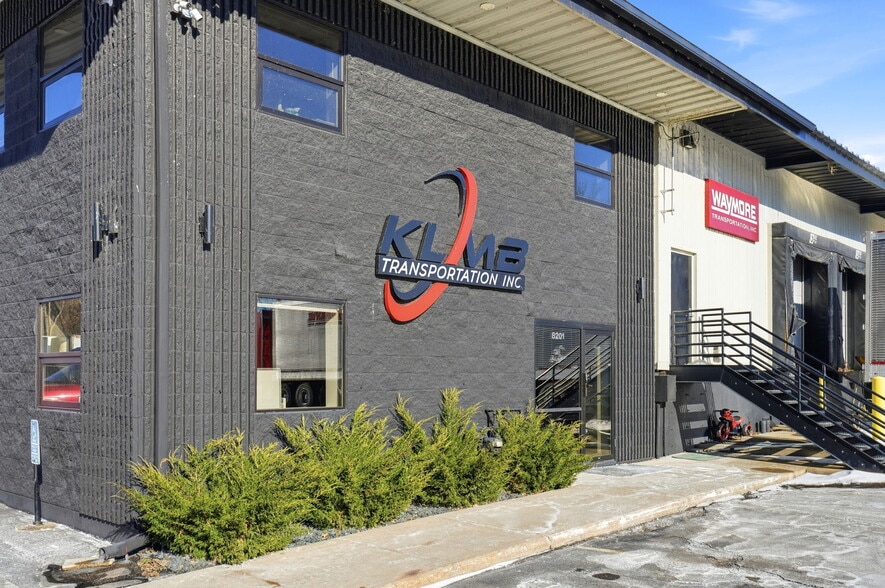 More Photos Of 8201 NE Hickory St, Minneapolis Truck Terminal For Sale