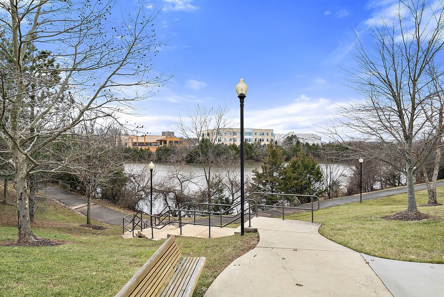 More Photos Of 46169 Westlake Dr, Sterling Medical For Sale