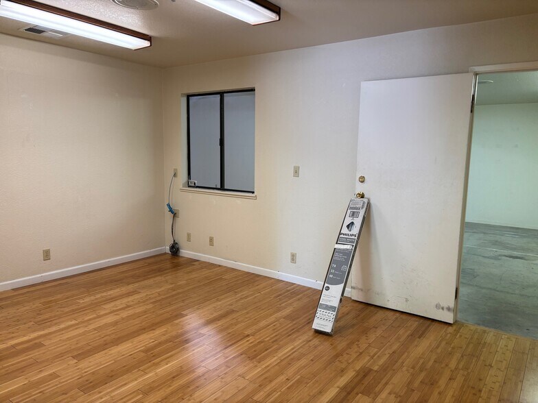 More Photos Of 1848-1852 W Imola Ave, Napa Research And Development For Sale