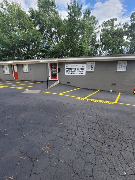 More Photos Of 6463 Church St, Riverdale Office For Sale