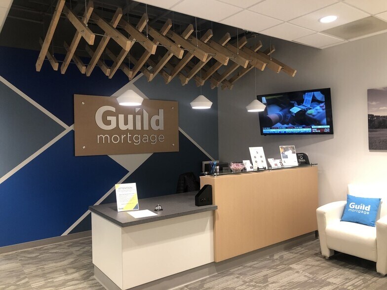 More Photos Of 2637 S 158th Plz, Omaha Office For Lease