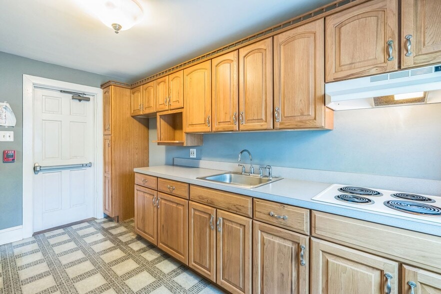 More Photos Of 349 W State St, Media Office For Sale