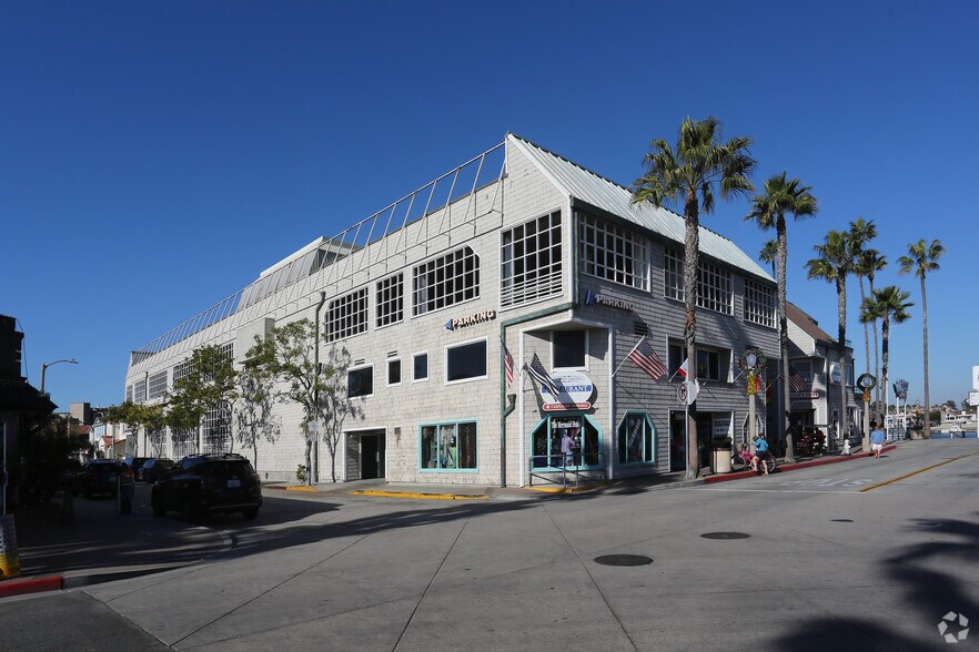 More Photos Of 309 Palm St, Newport Beach Storefront For Lease