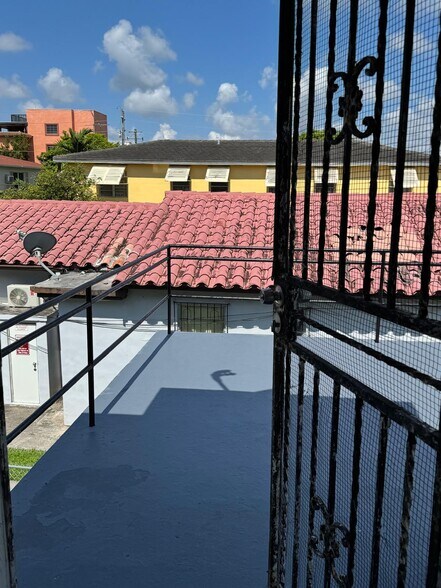 More Photos Of 850 NW 5th Ave, Miami Apartments For Sale