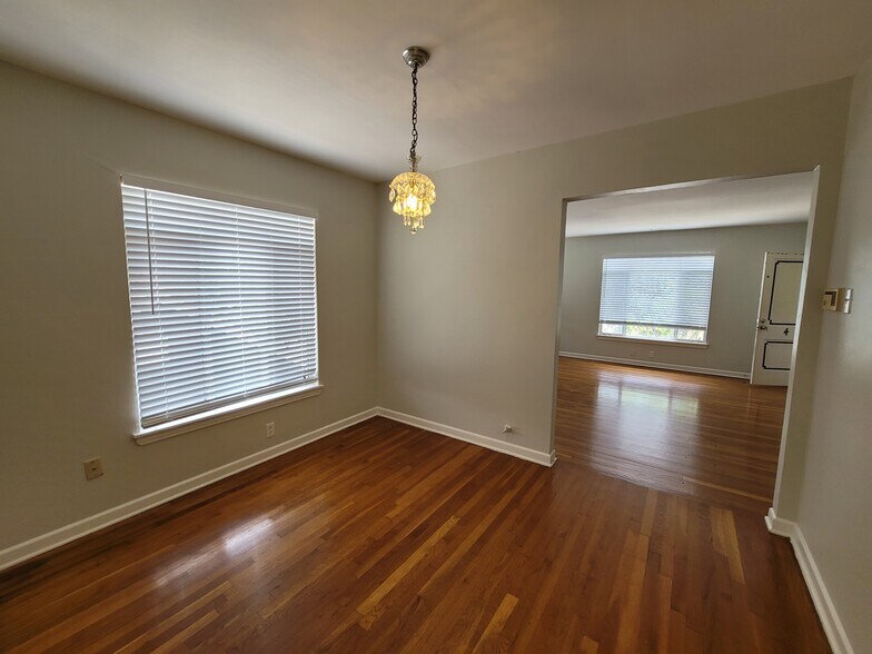 More Photos Of 340 Natalen Ave, San Antonio Multifamily For Sale