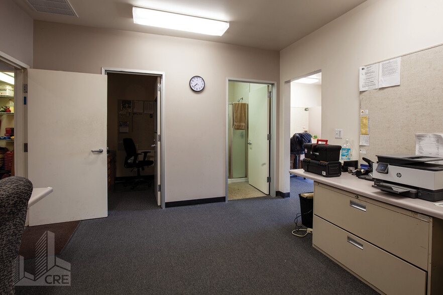 More Photos Of 100 N Hill Dr, Brisbane Light Manufacturing For Lease