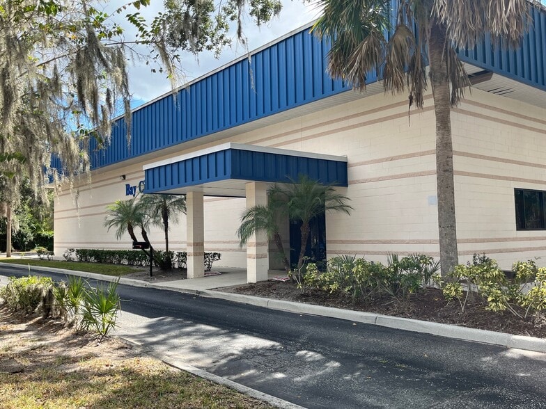 Primary Photo Of 9305 Balm Riverview Rd, Riverview Flex For Sale