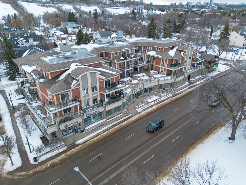 More Photos Of 9411 98 Av NW, Edmonton Office For Sale