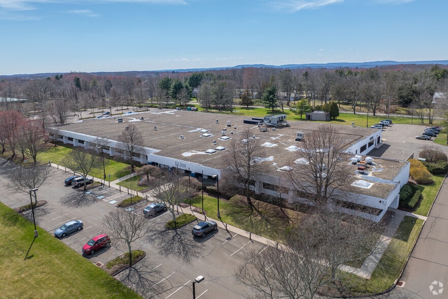 More Photos Of 10 Research Pky, Wallingford Manufacturing For Lease