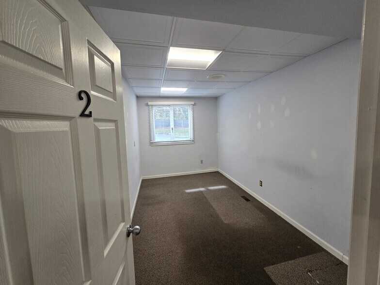 More Photos Of 237 US-206, Sandyston Medical For Sale
