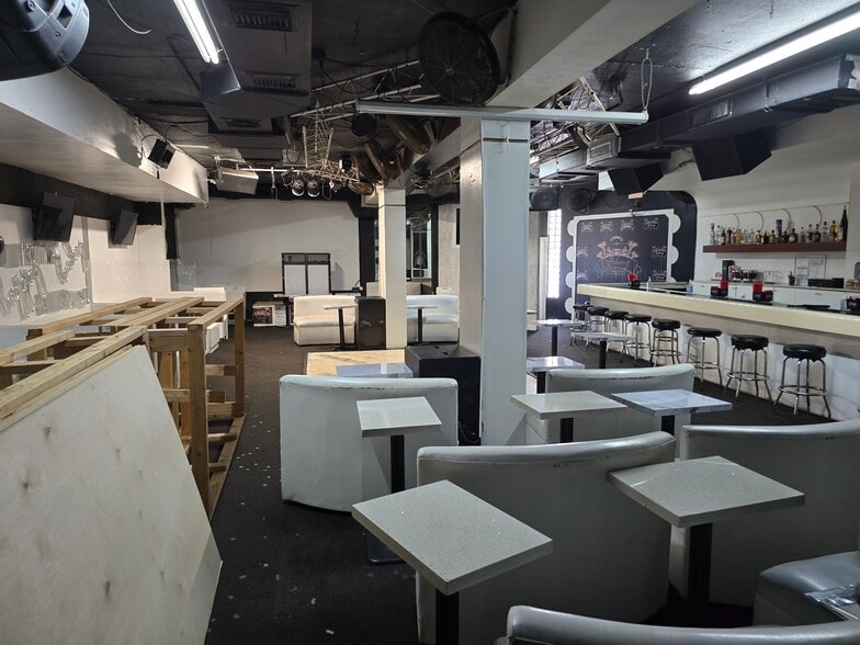 More Photos Of 6045-6051 SW 8th St, Miami Storefront Retail Residential For Lease