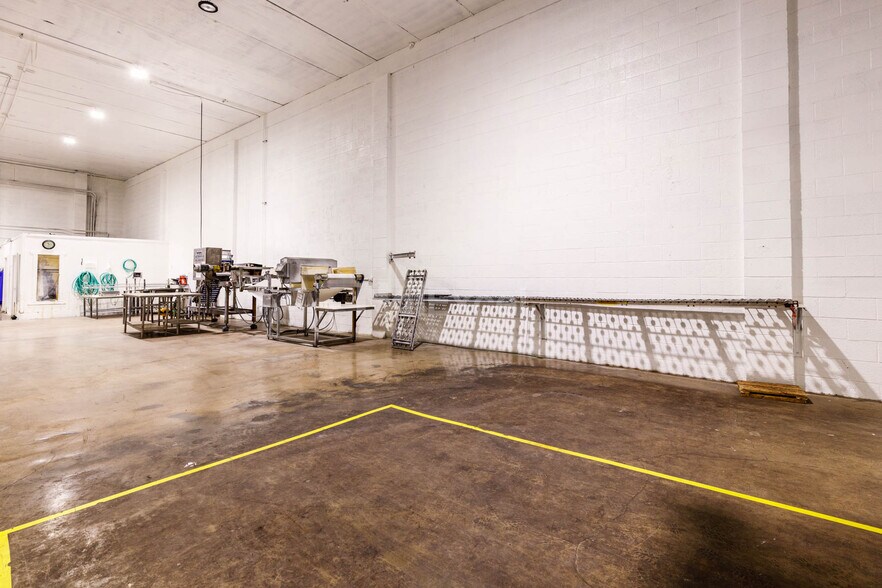 More Photos Of 550 S 1100 W, Fillmore Warehouse For Sale