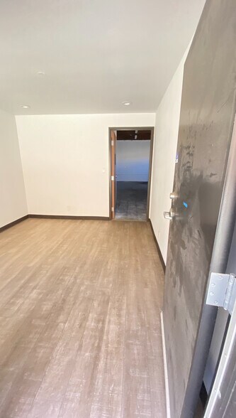 More Photos Of 4417-4419 Rowland Ave, El Monte Warehouse For Lease