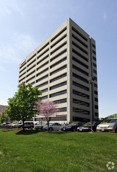 More Photos Of 8201 Greensboro Dr, McLean Office For Lease