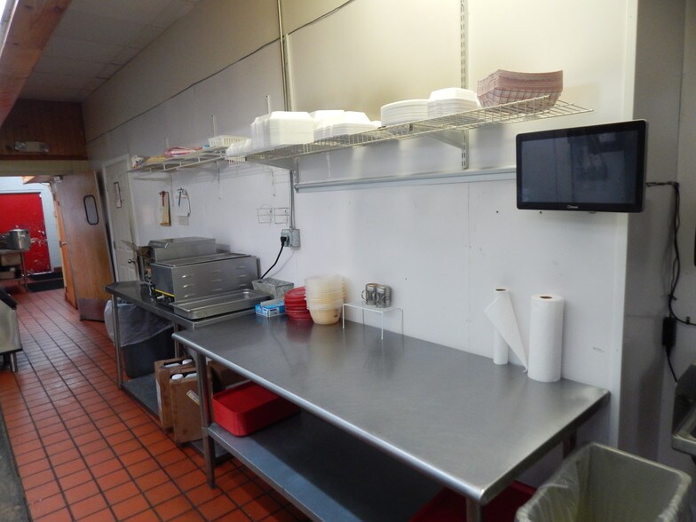More Photos Of 180 Lumber City Hwy, Hazlehurst Restaurant For Sale