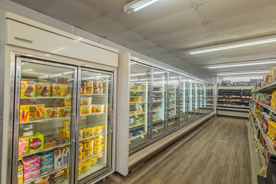 More Photos Of 7403 Hillsboro Hwy, Hillsboro General Retail For Sale