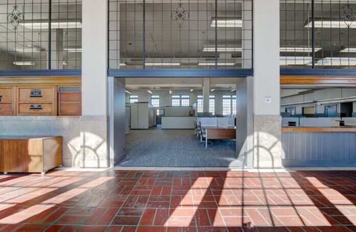 More Photos Of 207 E Gray St, Norman Loft Creative Space For Lease