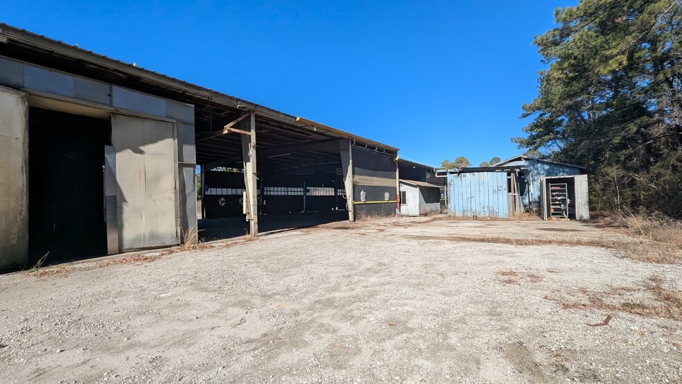 More Photos Of 112 N College Rd, Wilmington Warehouse For Sale