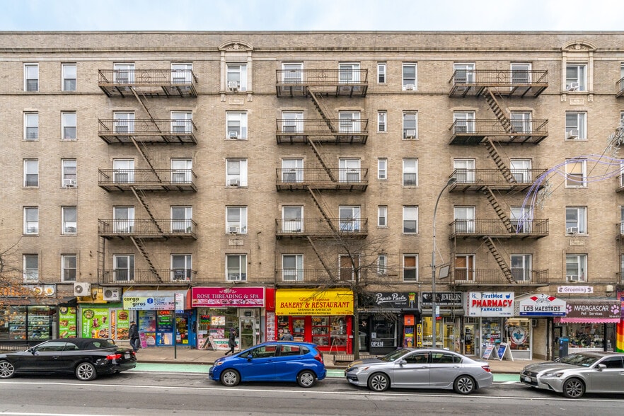 More Photos Of 3924-3952 Queens Blvd, Sunnyside Apartments For Lease