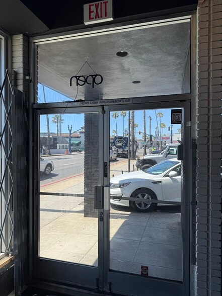 More Photos Of 114 S Coast Hwy, Oceanside General Retail For Lease