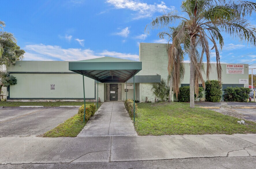 More Photos Of 1820 NE 146th St, Miami Manufacturing For Lease