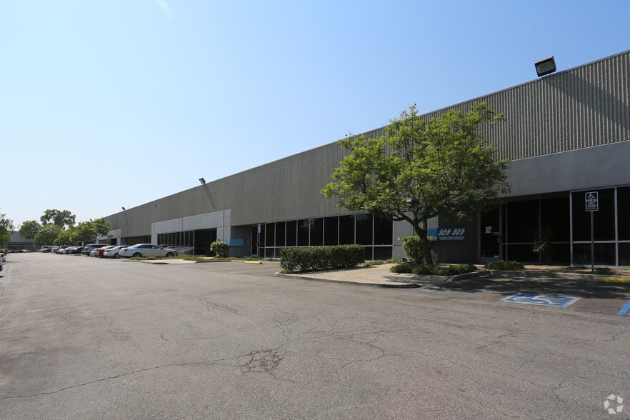 More Photos Of 2909-2999 E Pacific Commerce Dr, Compton Research And Development For Lease