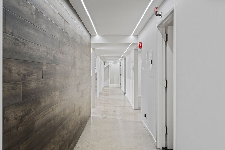 More Photos Of 1010 Commercial St, San Carlos Research And Development For Lease