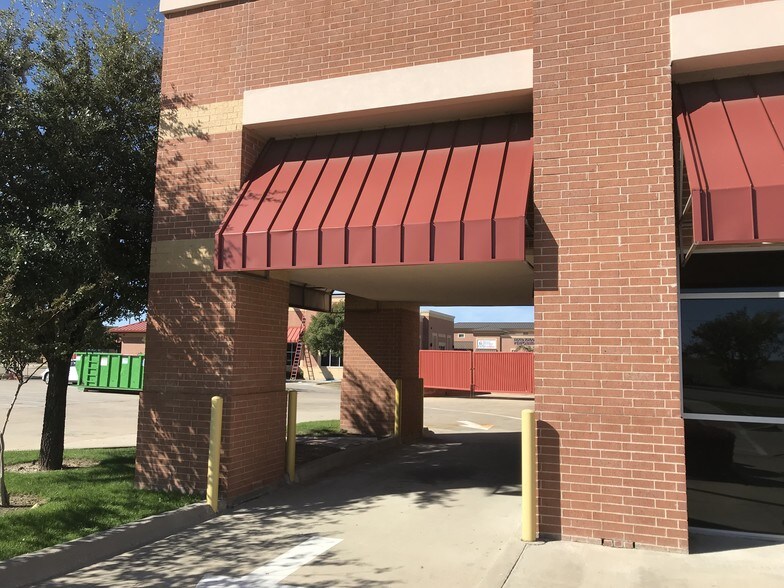 More Photos Of 9411 Preston Rd, Frisco Unknown For Lease