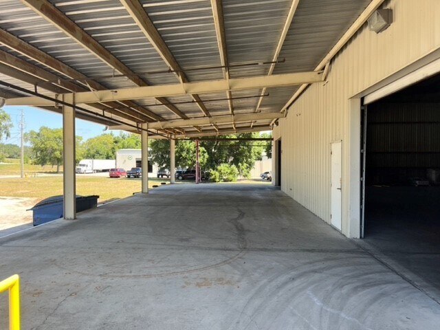 More Photos Of 4320 Wallace Rd, Lakeland Warehouse For Sale