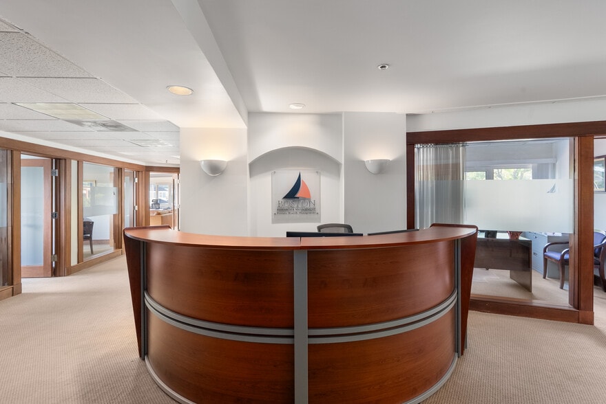 More Photos Of 40 Beach St, Manchester Flex For Sale