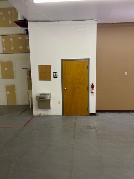 More Photos Of 5715 Industry Ln, Frederick Flex For Lease