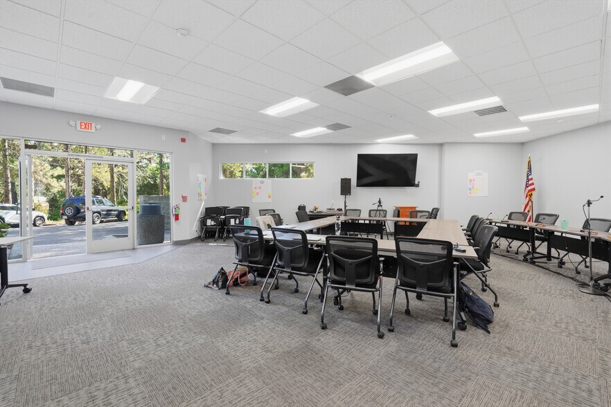 More Photos Of 112 Nevada City Hwy, Nevada City Office For Sale