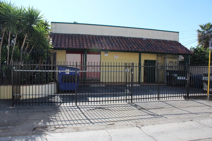 More Photos Of 305-321 N Ash St, Escondido Storefront For Lease