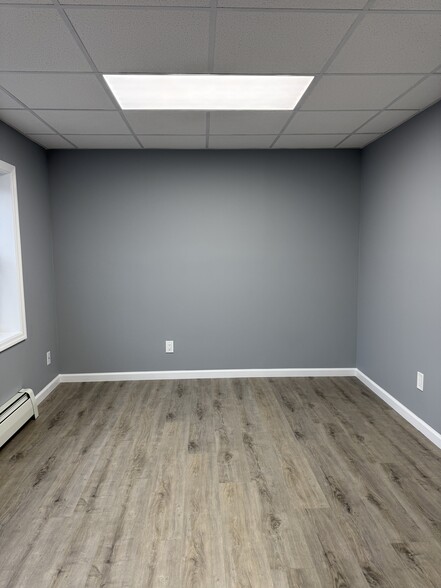 More Photos Of 128 Front St, Mineola Office For Sale