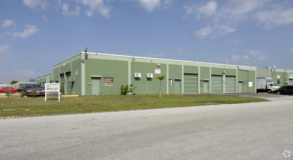 More Photos Of 18900-18950 NE 5th Ave, Miami Warehouse For Lease