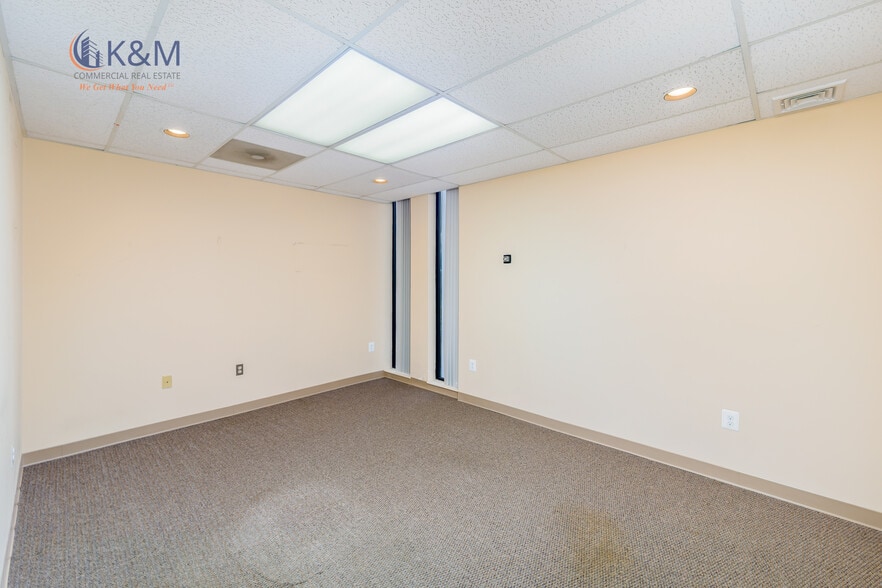 More Photos Of 6120 Brandon Ave, Springfield Medical For Sale