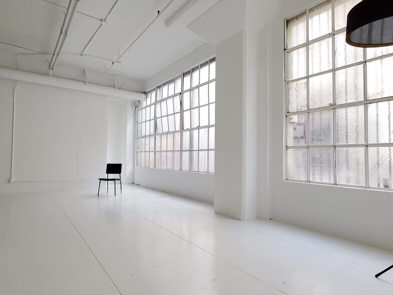 More Photos Of 1114 S Los Angeles St, Los Angeles Warehouse For Sale