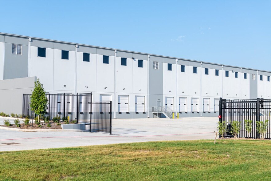 More Photos Of Brookshire Rd, Brookshire Unknown For Lease