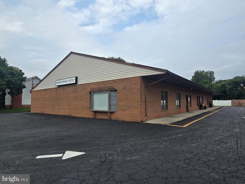 More Photos Of 133 N Broadway, Pennsville Office For Sale