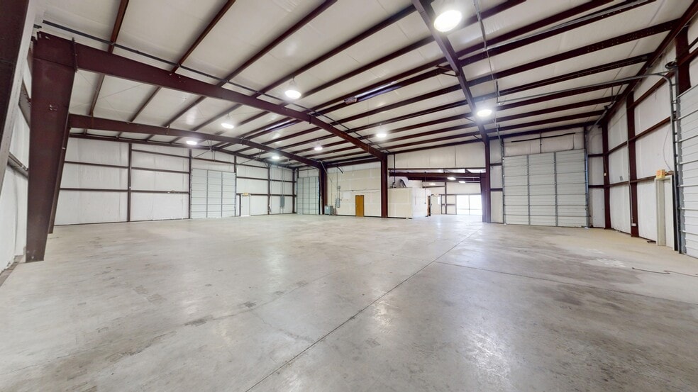 More Photos Of 13621 Immanuel Rd, Pflugerville Warehouse For Sale